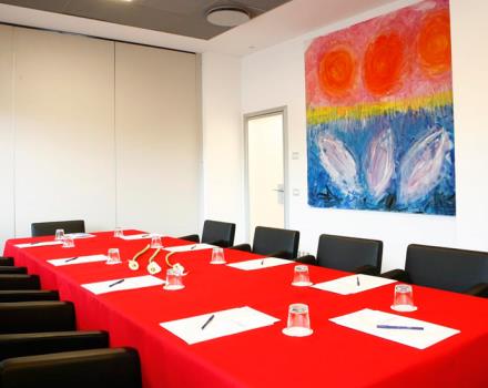 You have to organize an event and are looking for a meeting room in Padua? Discover The Best Western Plus Hotel Galileo Padova