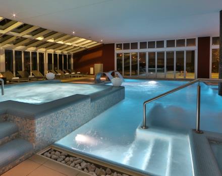 Internal structure dynamic swimming-pool with SPA access.