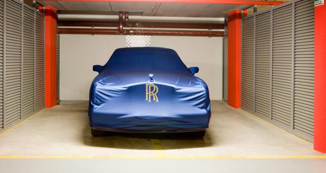 Die Garage Superautos für Luxus-Autos am Hotel Galielo in Padua